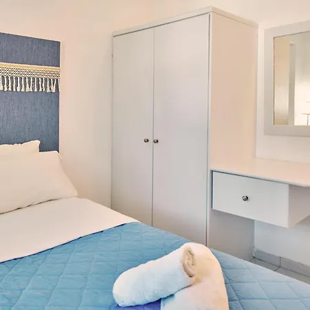 Hera Periyali * Vasilikí